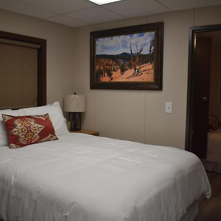 Iron Springs Luxury Lodge & Spa Cedar City Extérieur photo